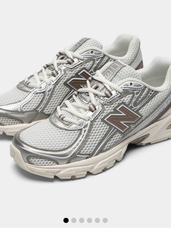 New Balance Other - New Balance 740